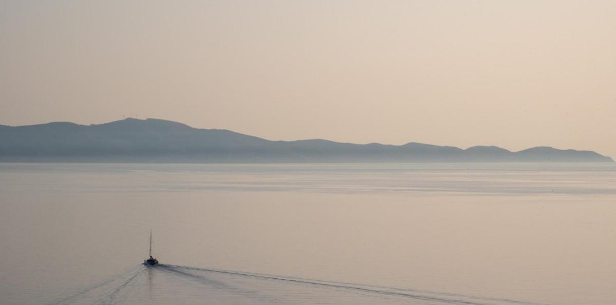 Iliopetra Residence Agios Romanos ภายนอก รูปภาพ