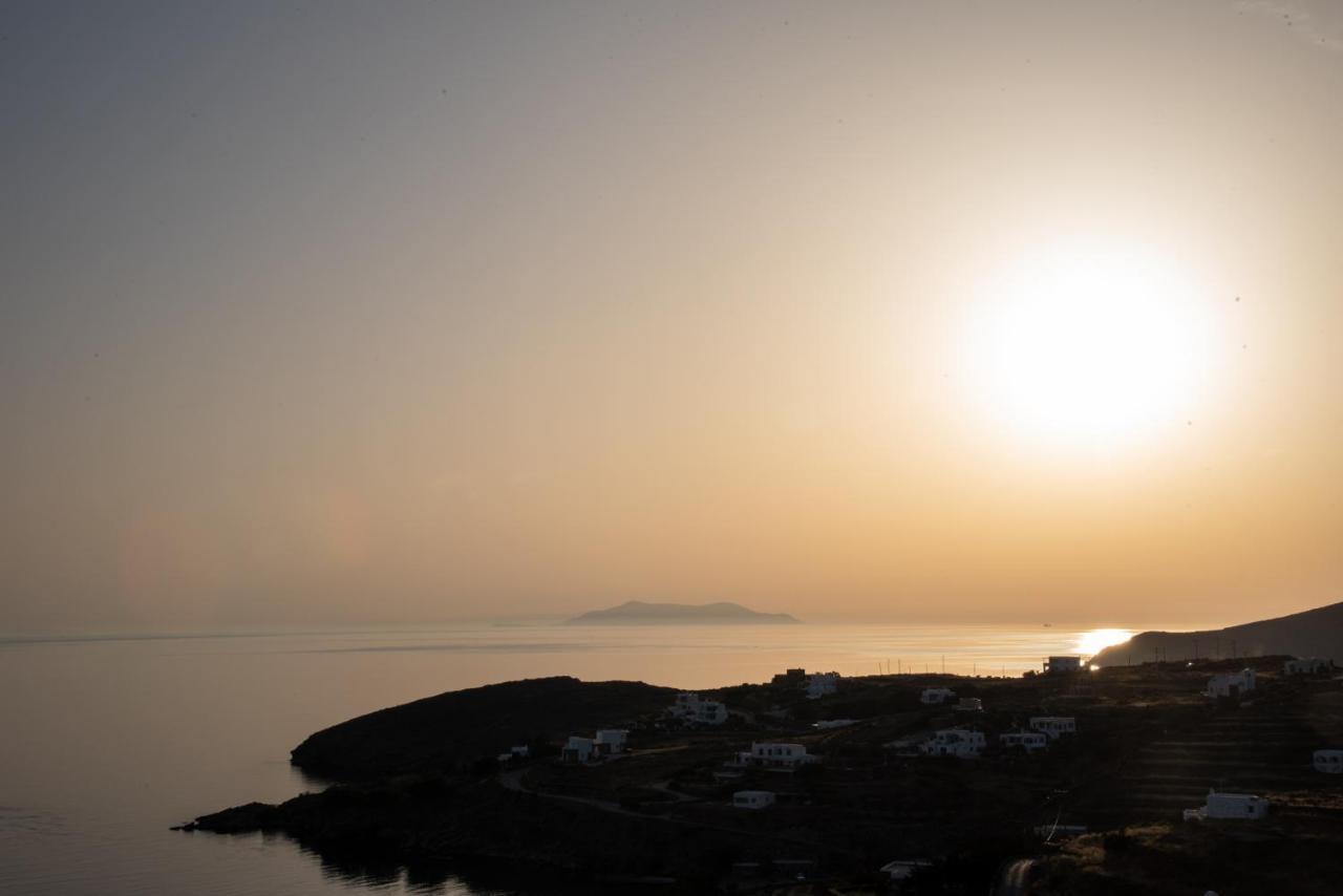 Iliopetra Residence Agios Romanos ภายนอก รูปภาพ