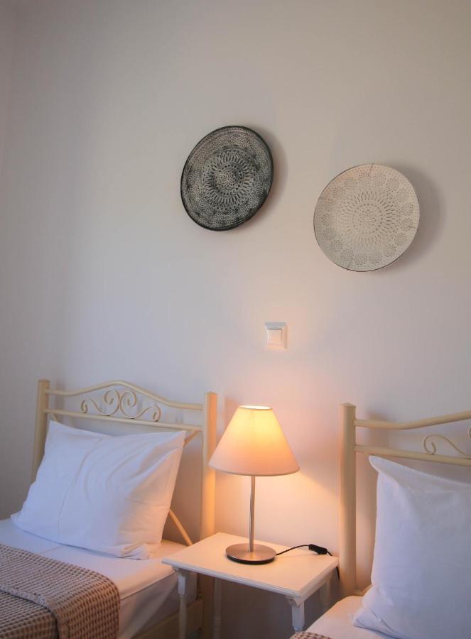 Iliopetra Residence Agios Romanos ภายนอก รูปภาพ