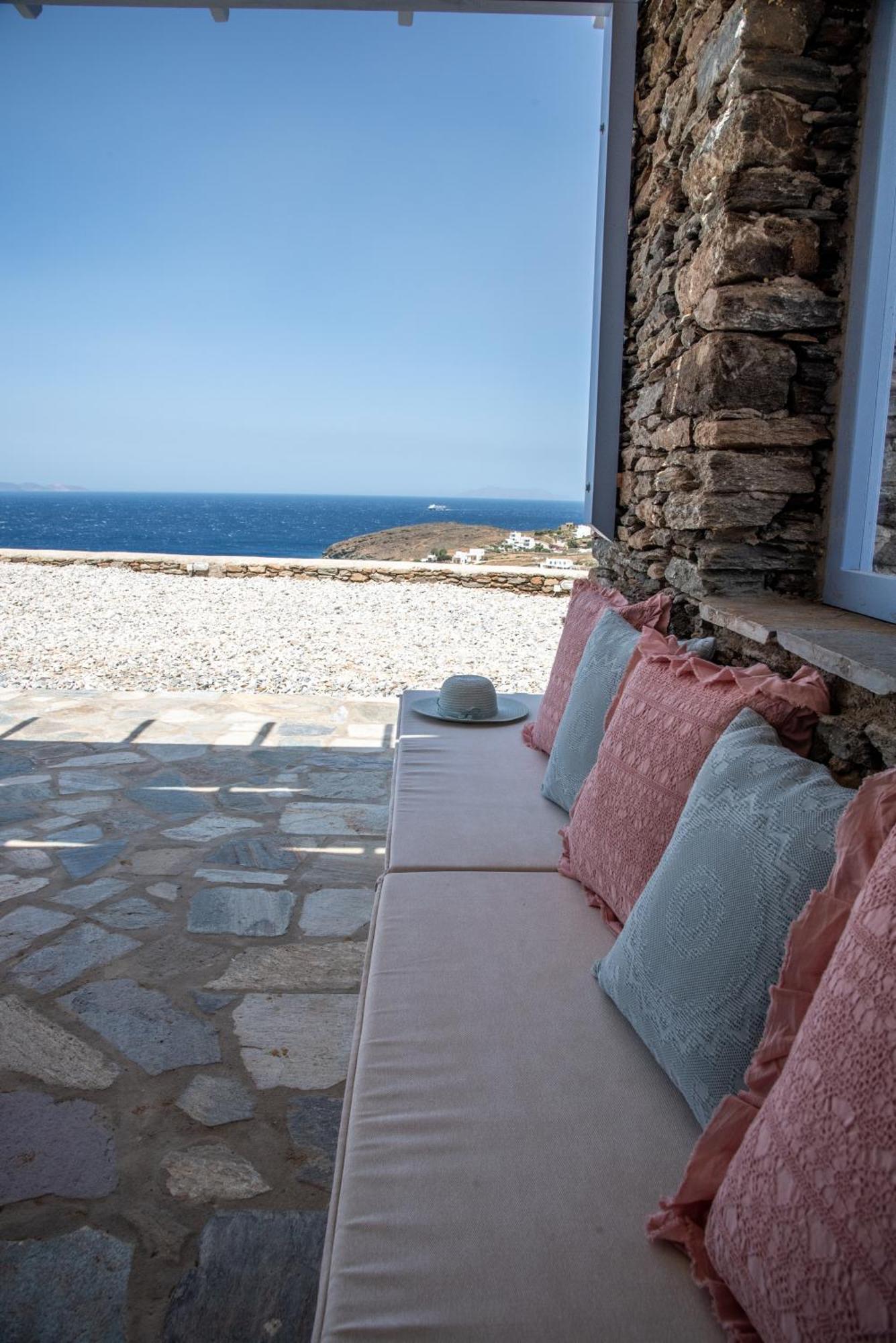 Iliopetra Residence Agios Romanos ภายนอก รูปภาพ