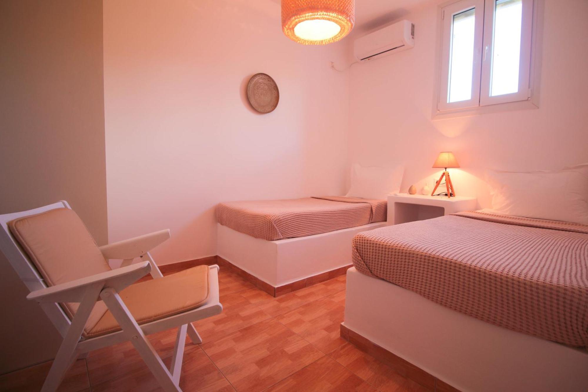 Iliopetra Residence Agios Romanos ภายนอก รูปภาพ